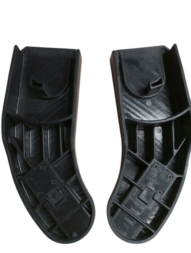 Livrenpoche : Adaptateurs Orla Nania - - Divers