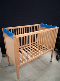 Lit De Crèche À Barreaux Vague Bleu- Wesco + matelas 120x60cm