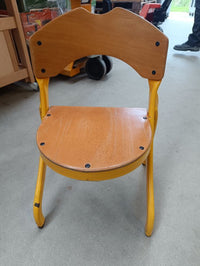 Chaise maternelle jaune 31 cm